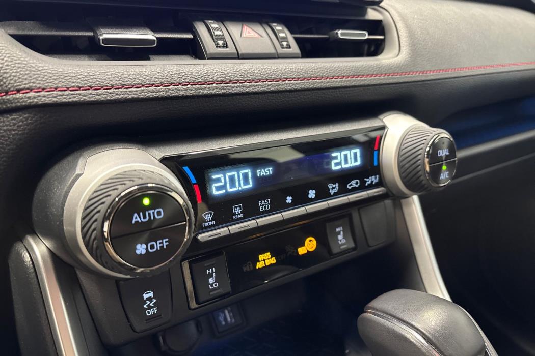 Toyota RAV4 Plug-in 2025