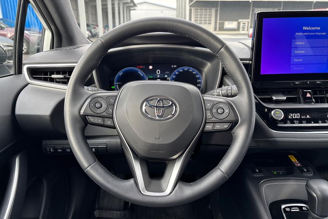TOYOTA Corolla 2025