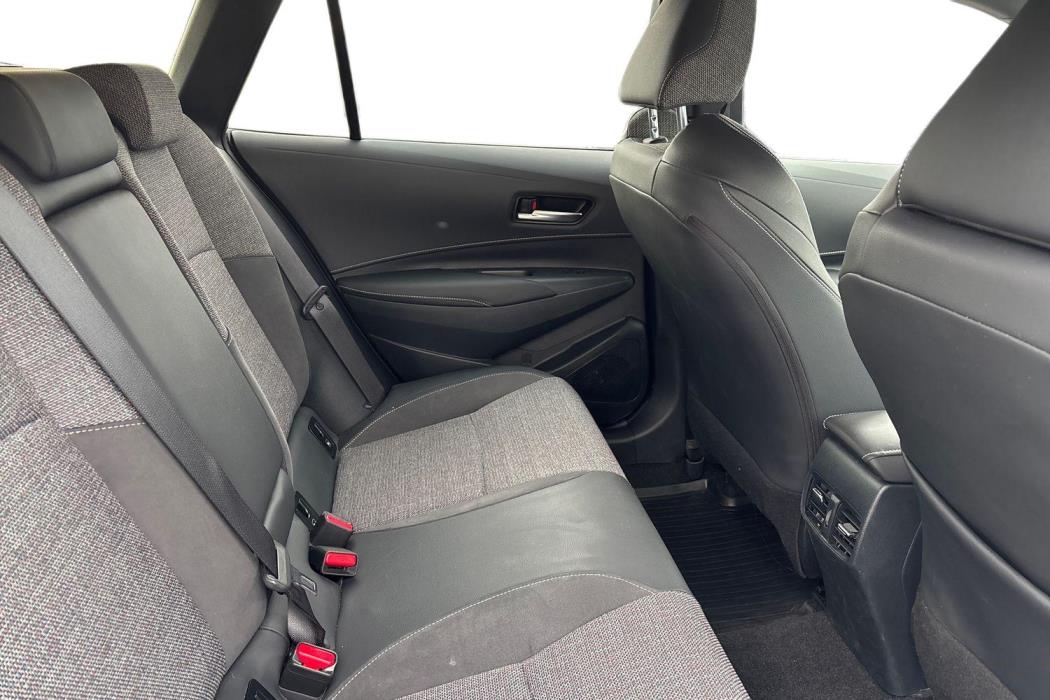 TOYOTA Corolla 2025
