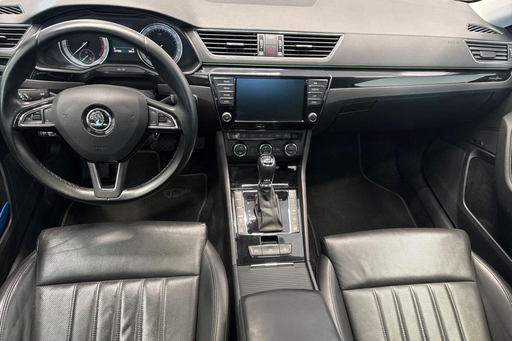 SKODA Superb 2016