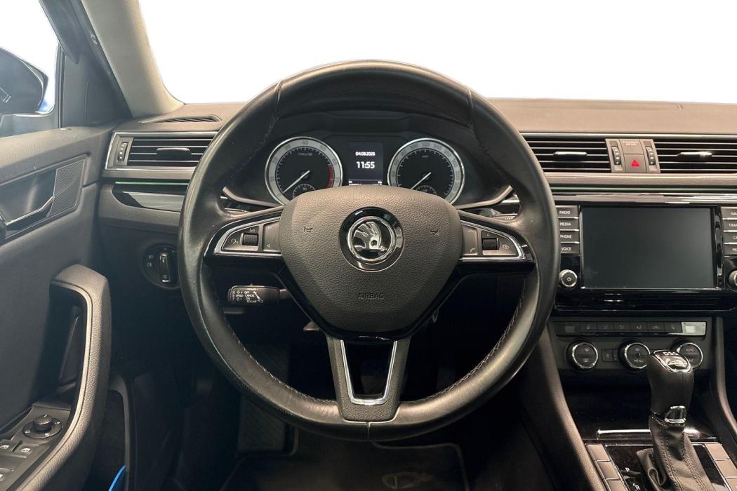 SKODA Superb 2016