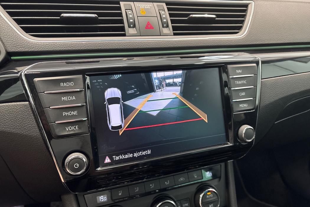 SKODA Superb 2016