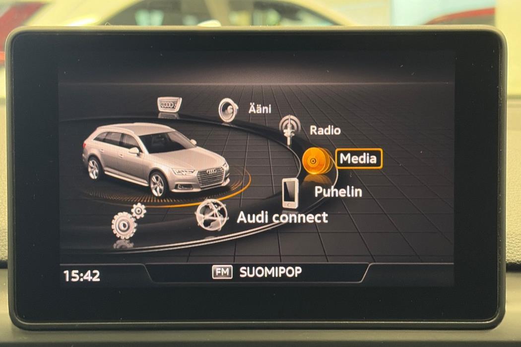 AUDI A4 2017