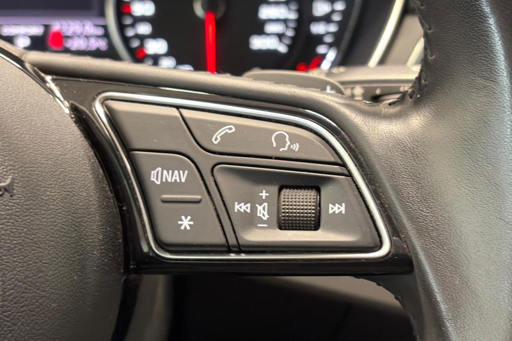 AUDI A4 2017