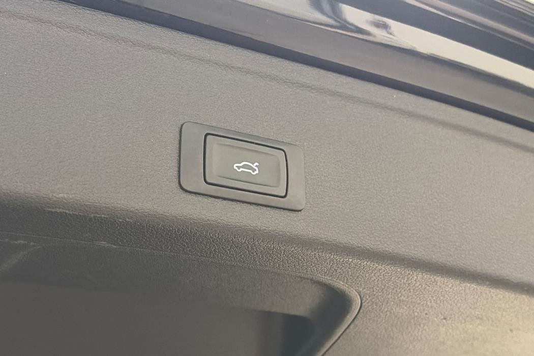 AUDI A4 2017