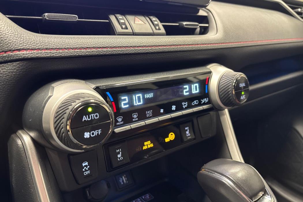 TOYOTA RAV4 Plug-in 2024