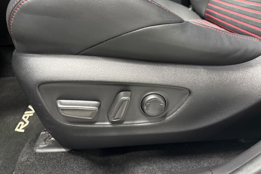 TOYOTA RAV4 Plug-in 2024