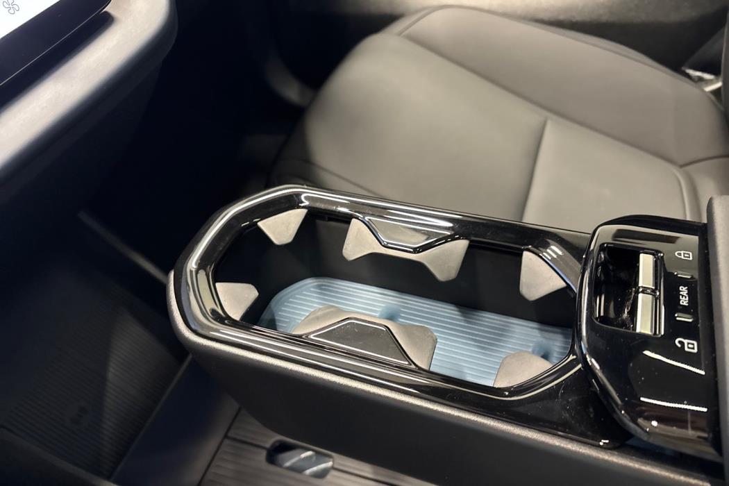 Volvo EX30 2024