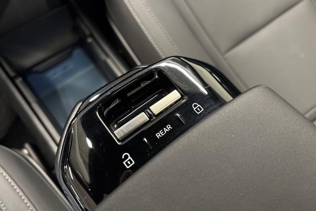 Volvo EX30 2024