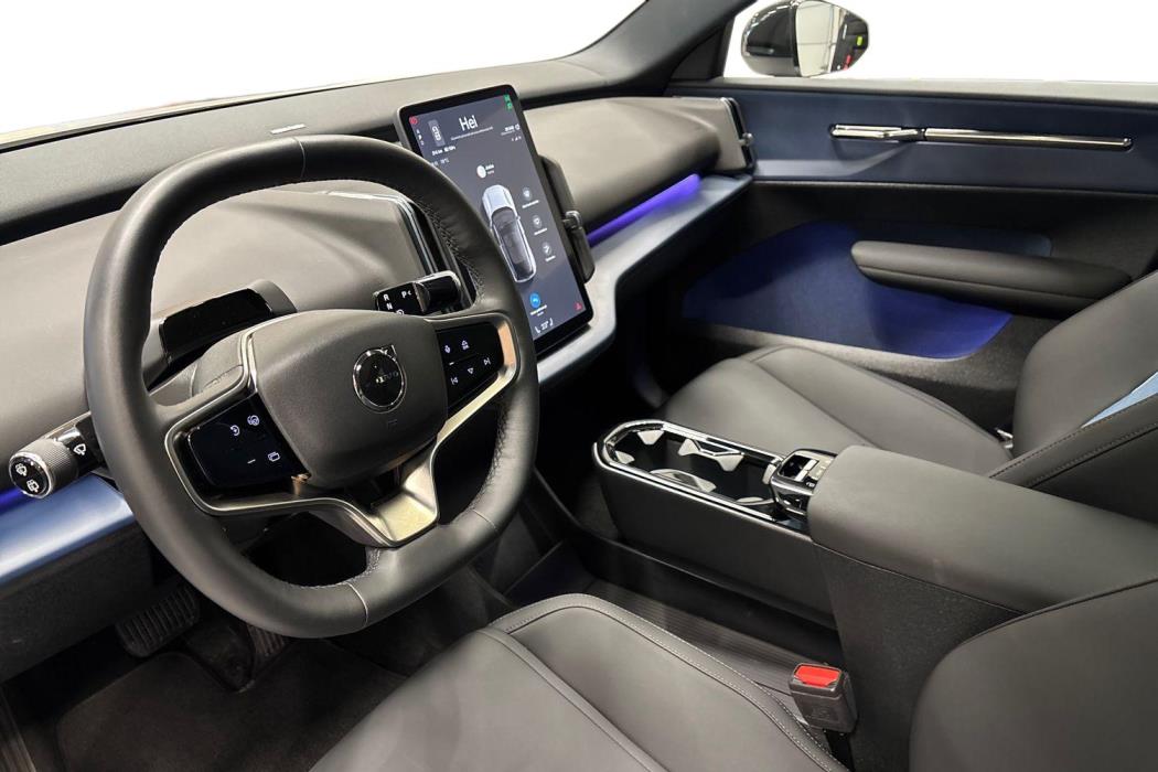 Volvo EX30 2024