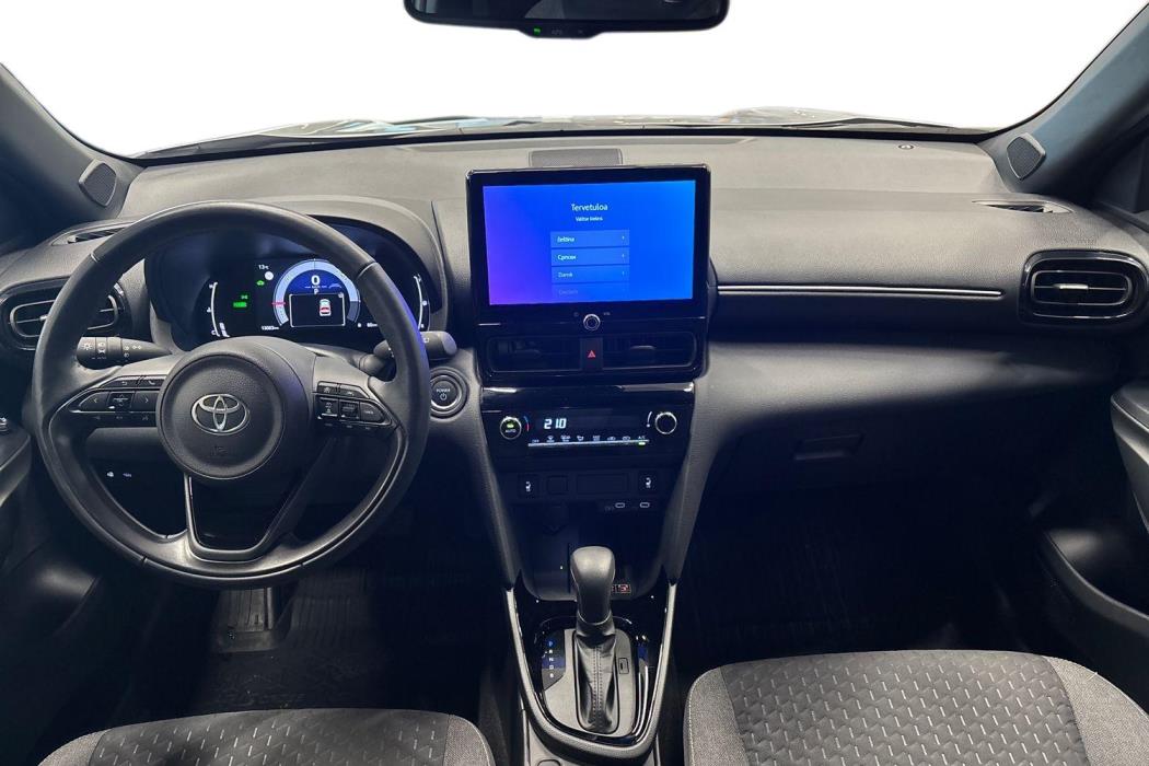 TOYOTA Yaris Cross 2025