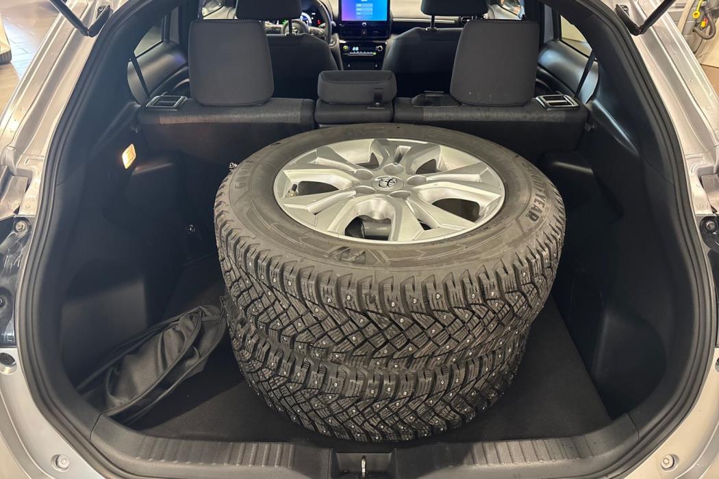TOYOTA Yaris Cross 2025