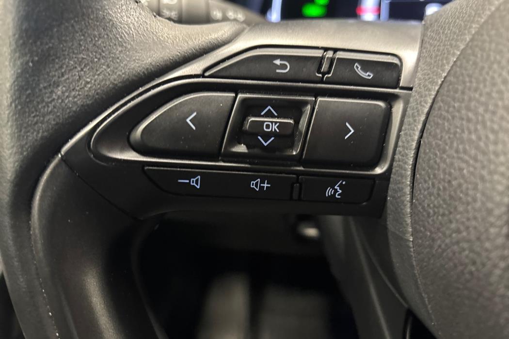 TOYOTA Yaris Cross 2025