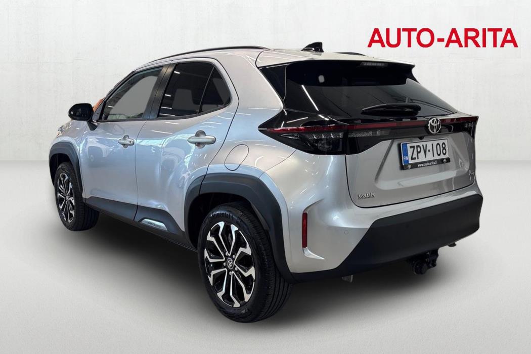 TOYOTA Yaris Cross 2025