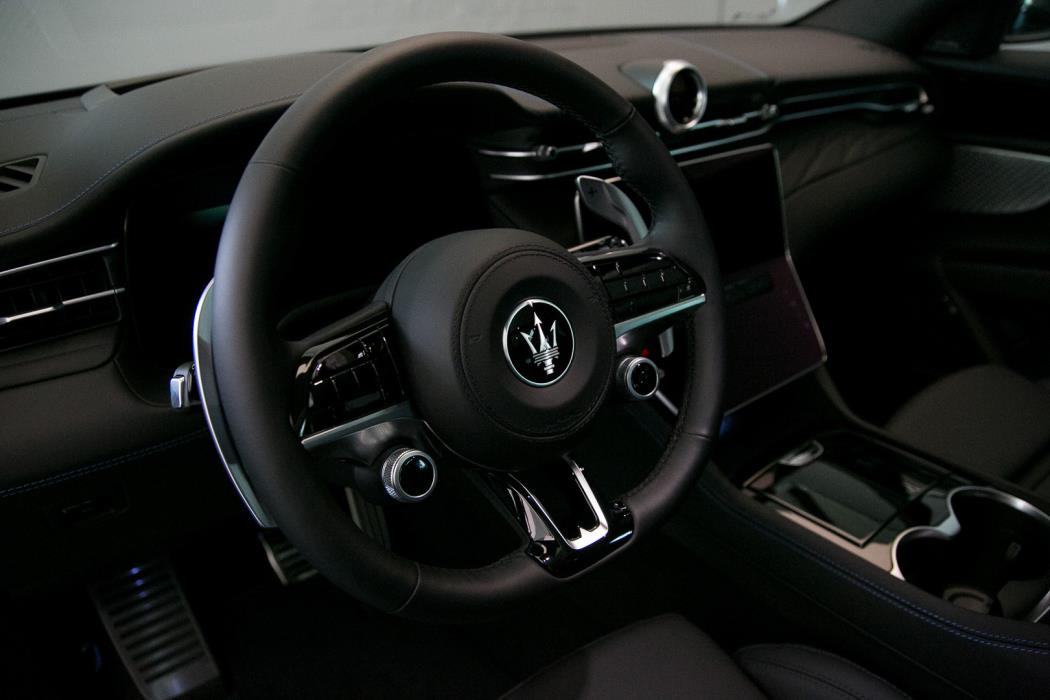 MASERATI GRECALE 2023