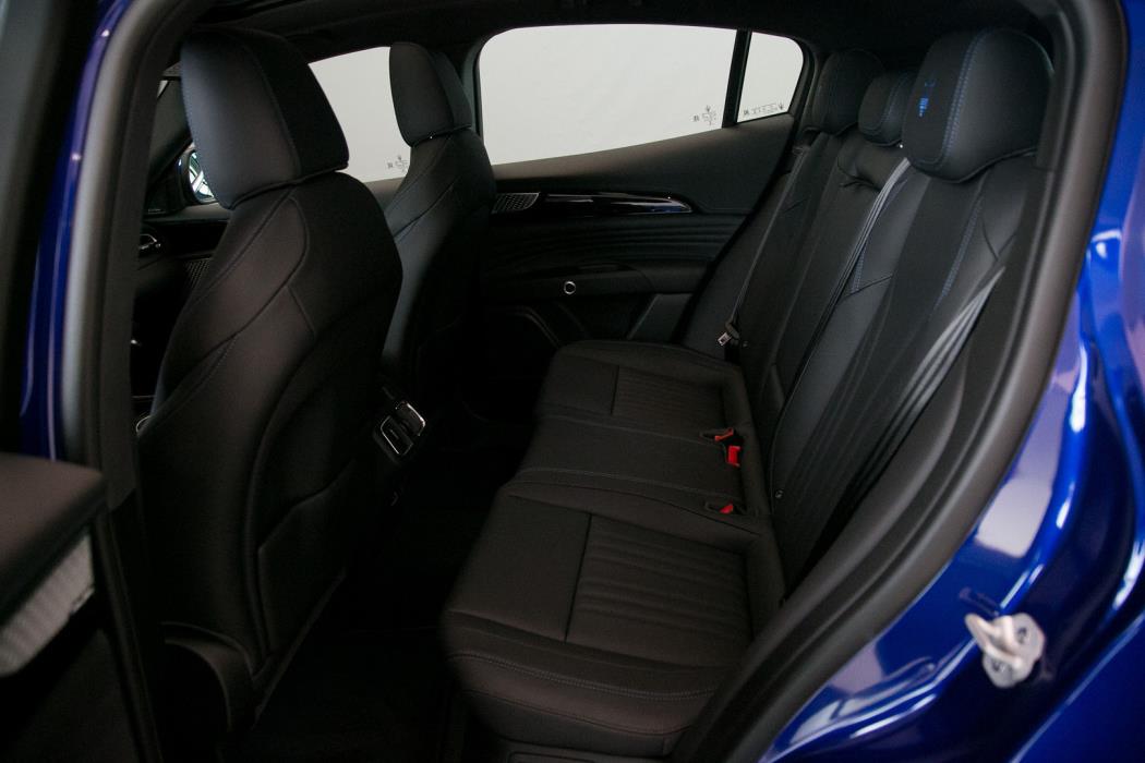 MASERATI GRECALE 2023