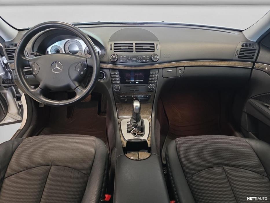 Mercedes-Benz E 2006