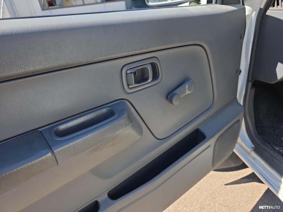 Nissan King Cab 2004