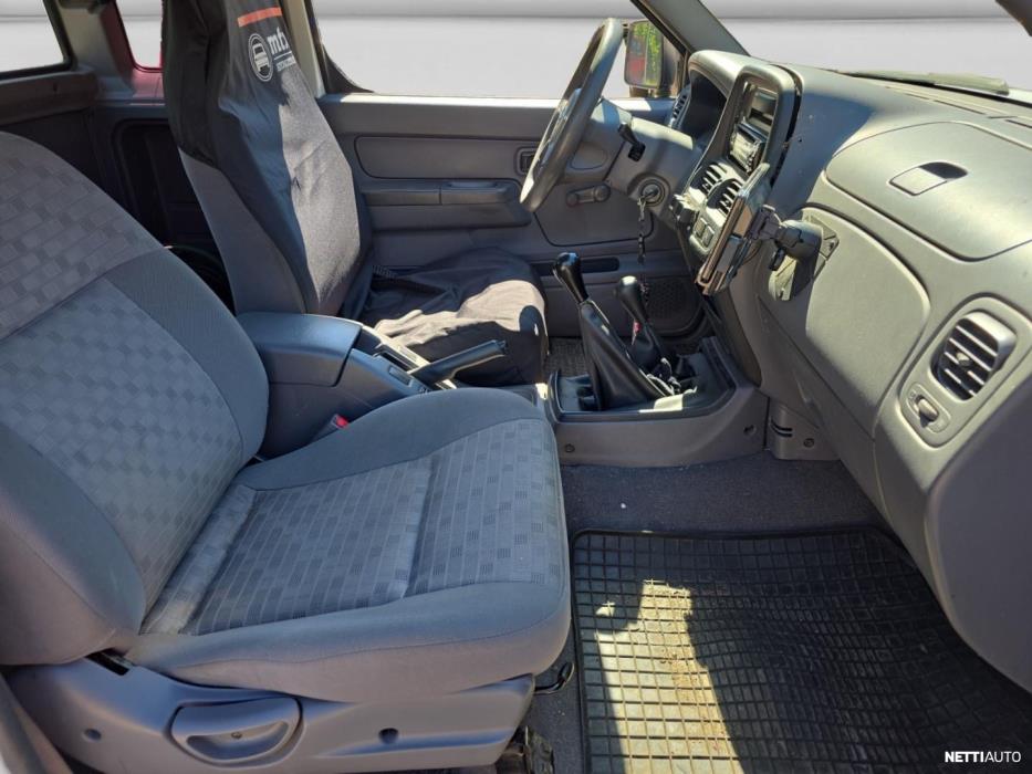 Nissan King Cab 2004