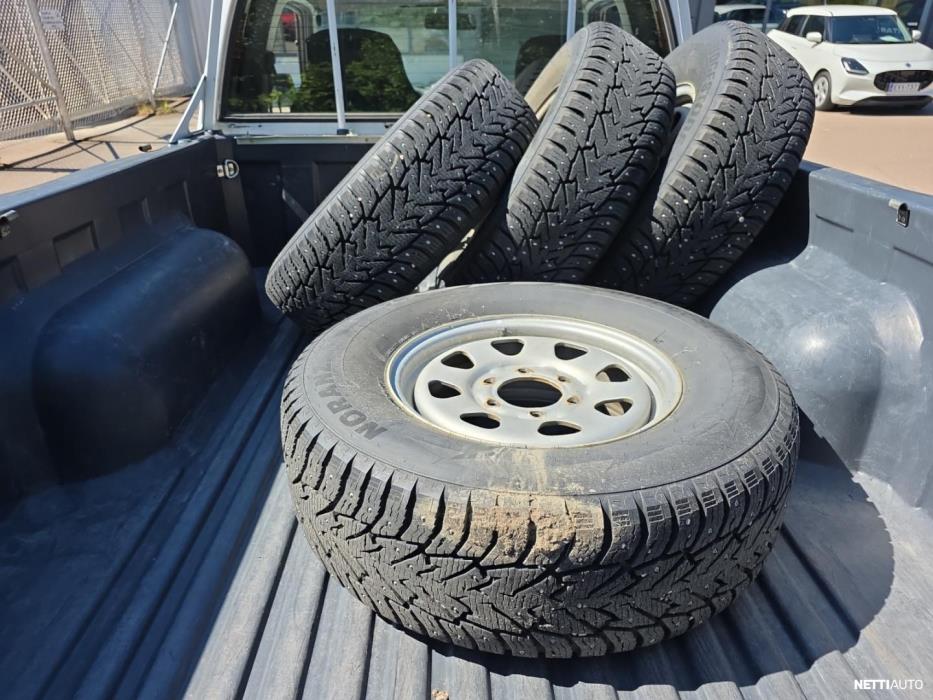 Nissan King Cab 2004