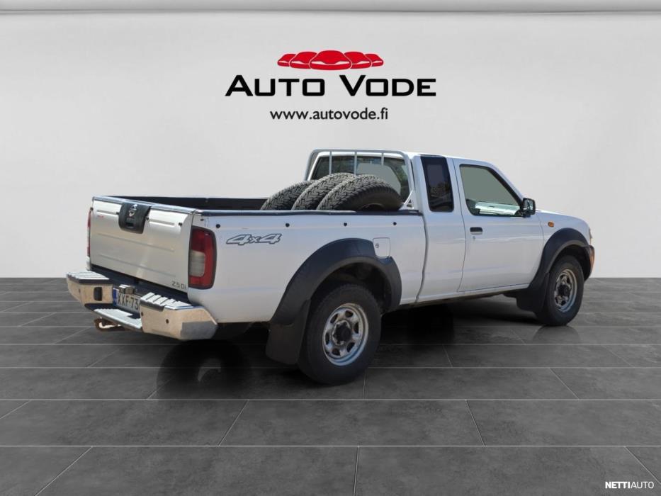 Nissan King Cab 2004