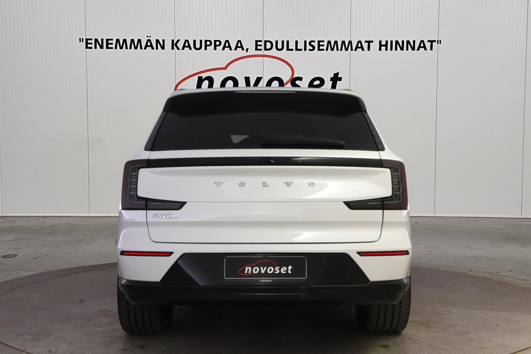 VOLVO EX90 2025