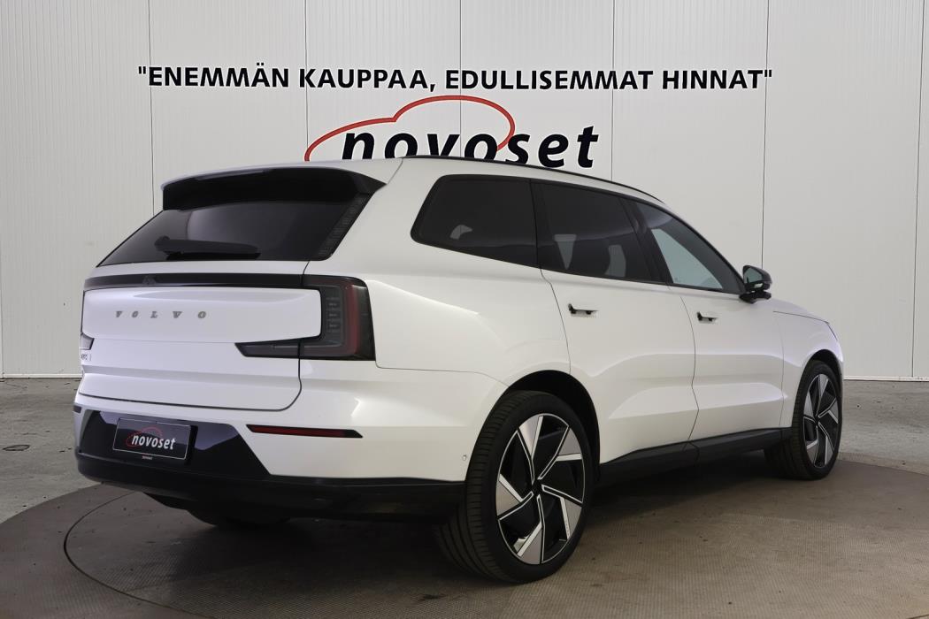 VOLVO EX90 2025