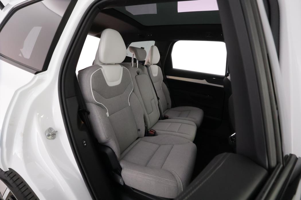 VOLVO EX90 2025