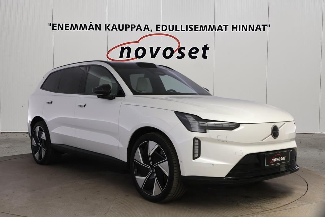 VOLVO EX90 2025