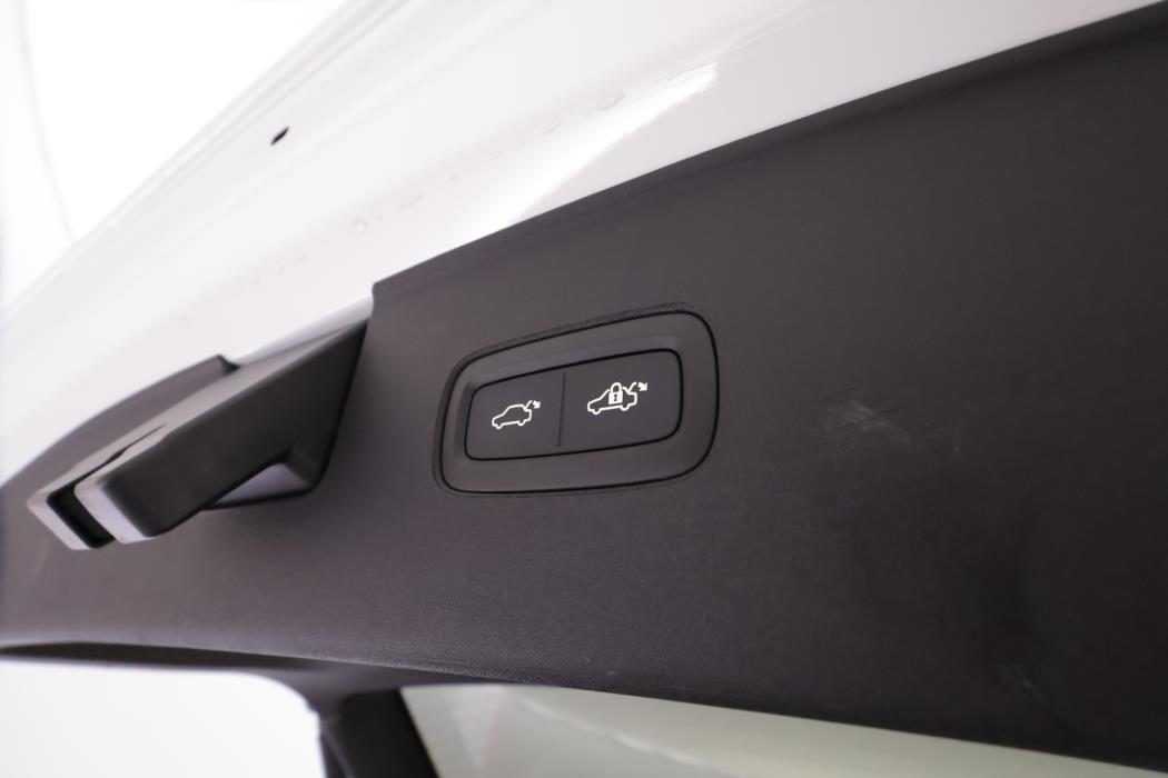 VOLVO EX90 2025