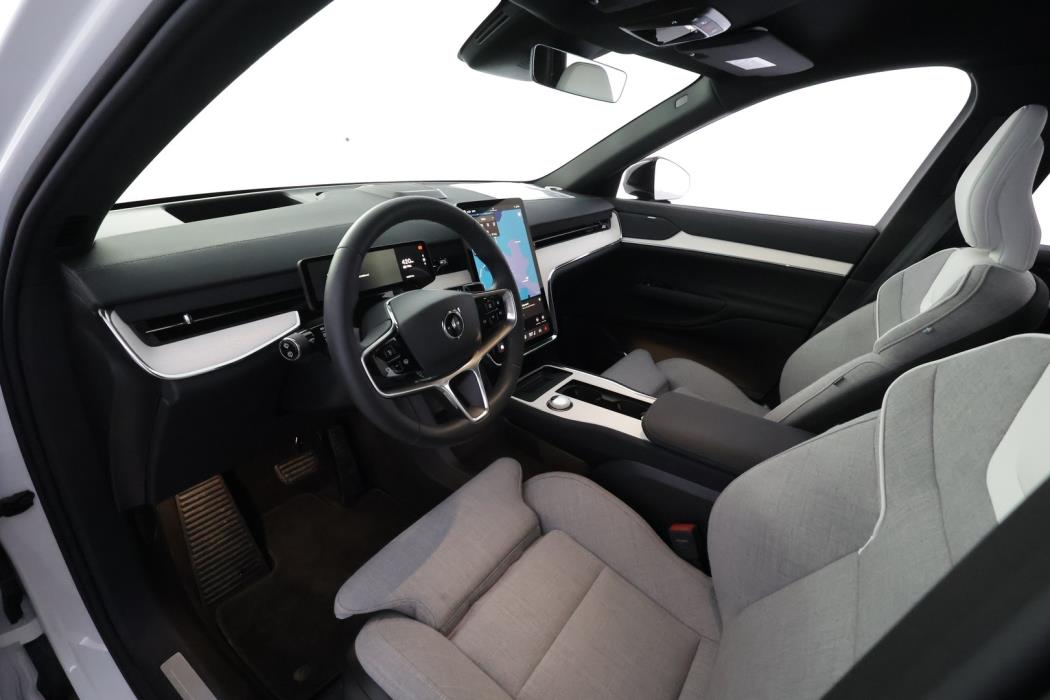 VOLVO EX90 2025