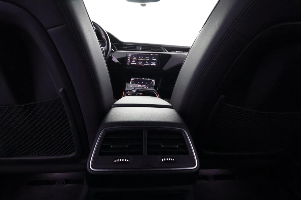 AUDI Q8 E-TRON 2024