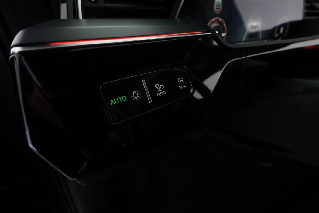AUDI Q8 E-TRON 2024