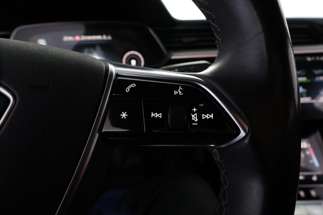 AUDI Q8 E-TRON 2024