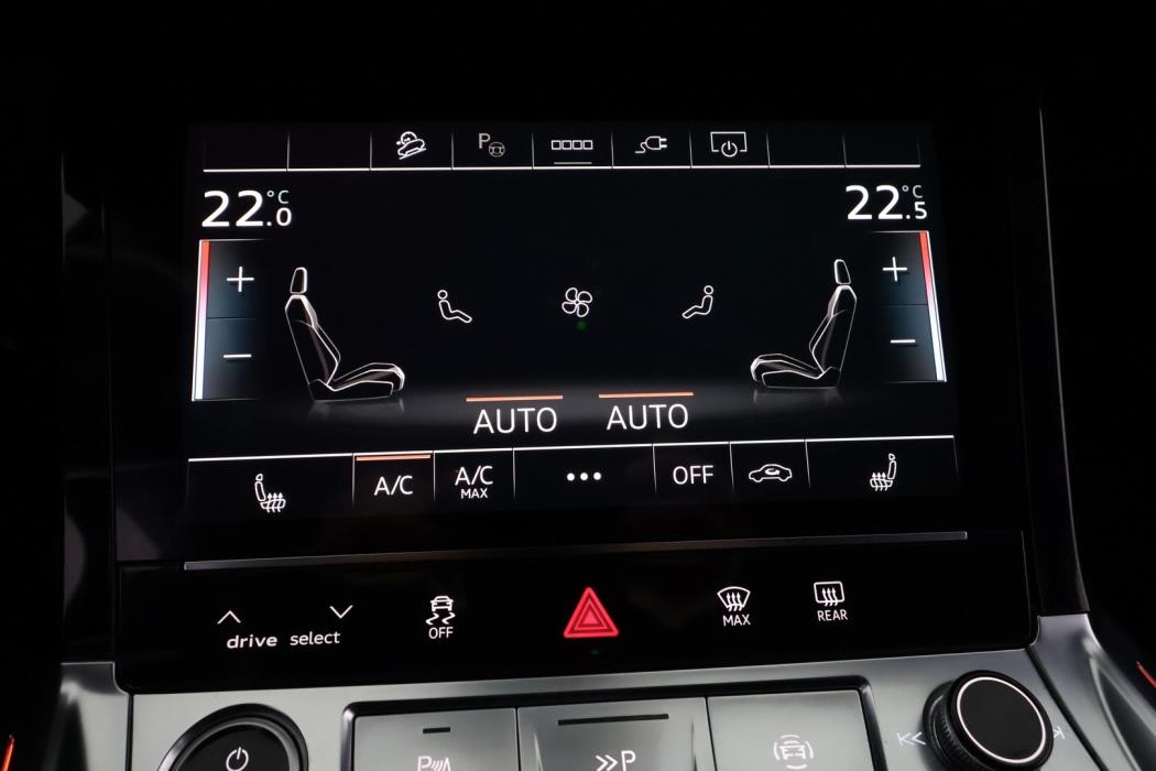 AUDI Q8 E-TRON 2024