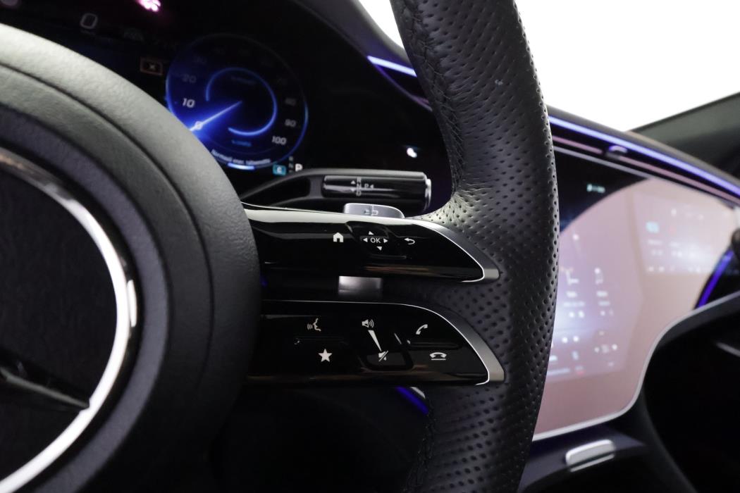 MERCEDES-BENZ EQE SUV 2025