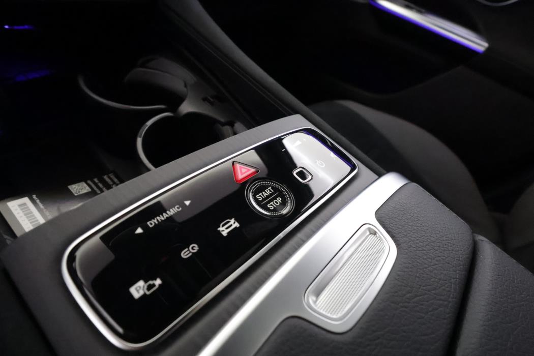 MERCEDES-BENZ EQE SUV 2025