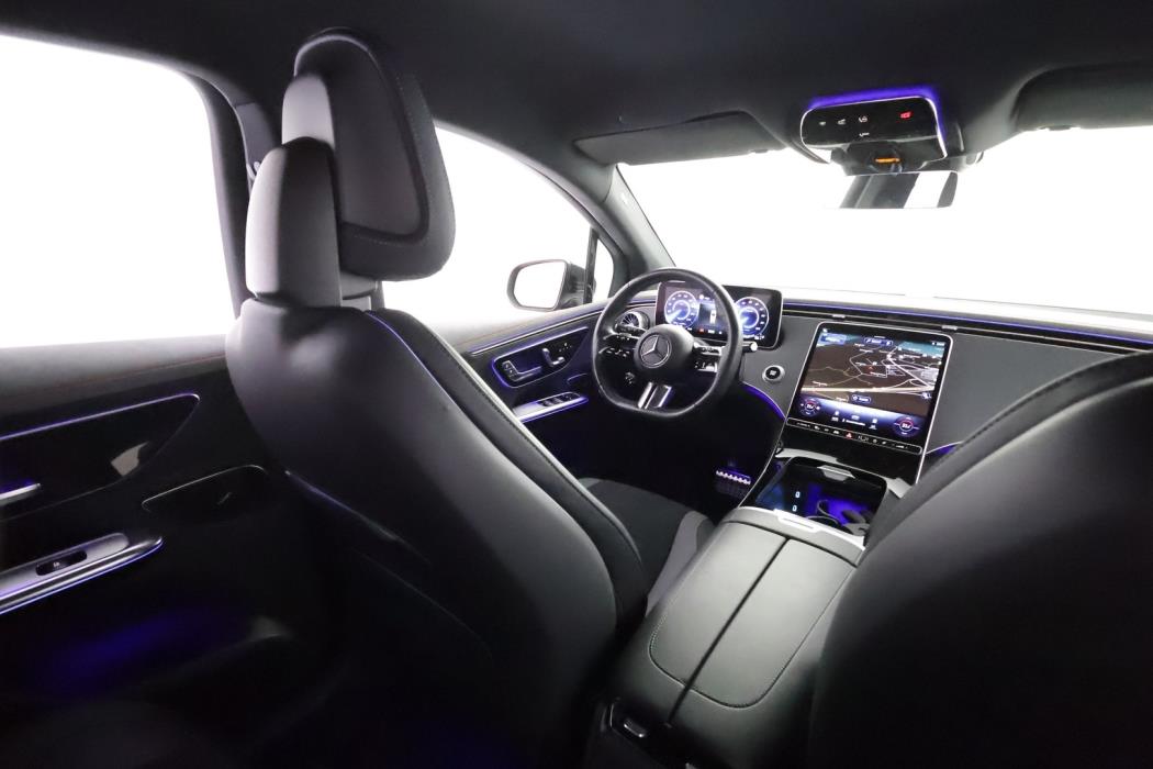 MERCEDES-BENZ EQE SUV 2025