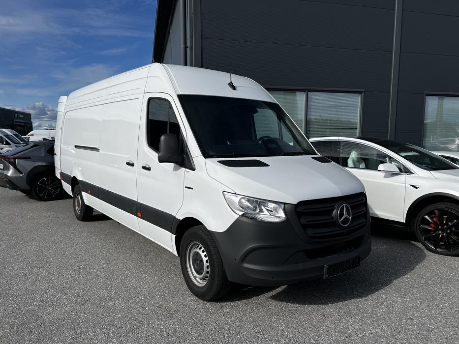 MERCEDES-BENZ SPRINTER 2025