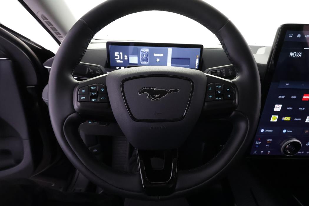 FORD Mustang Mach-E 2023