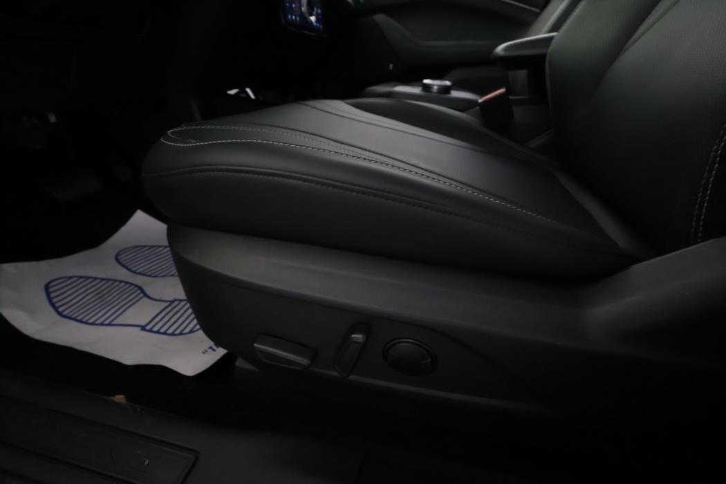 FORD Mustang Mach-E 2023