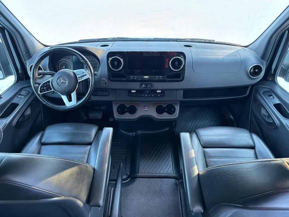 MERCEDES-BENZ Sprinter 2023