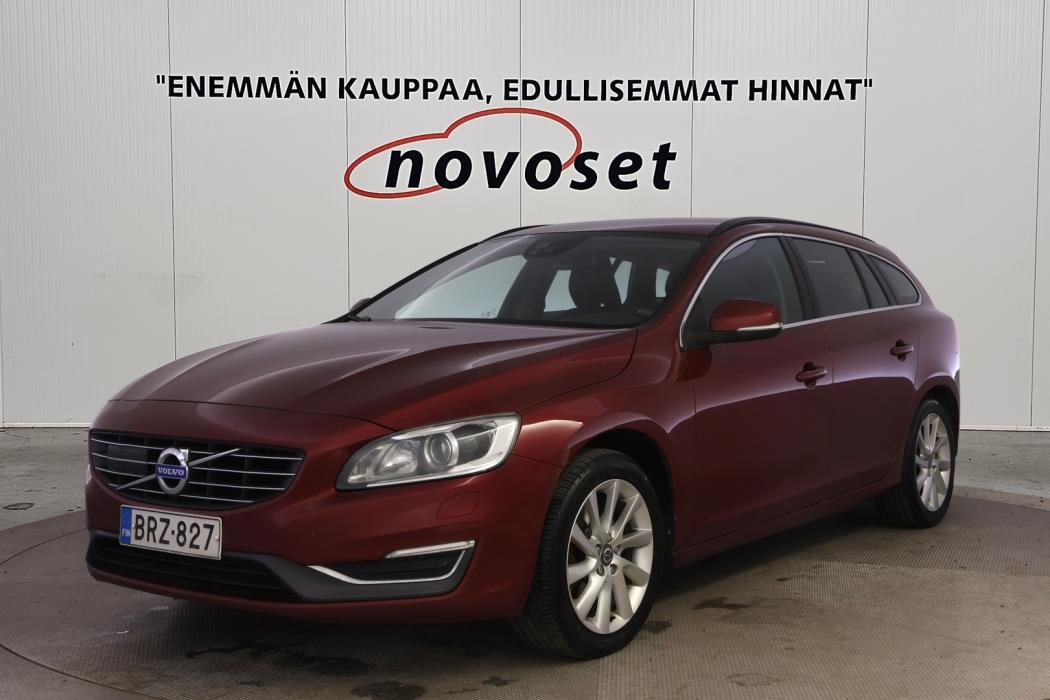 VOLVO V60 2015