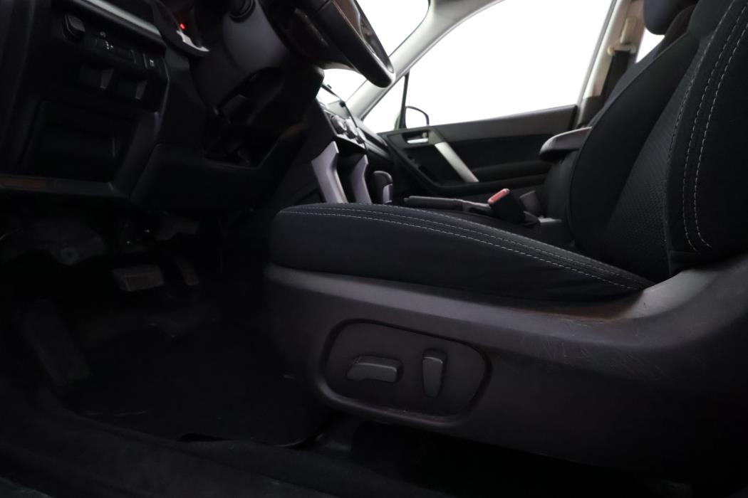 SUBARU Forester 2015