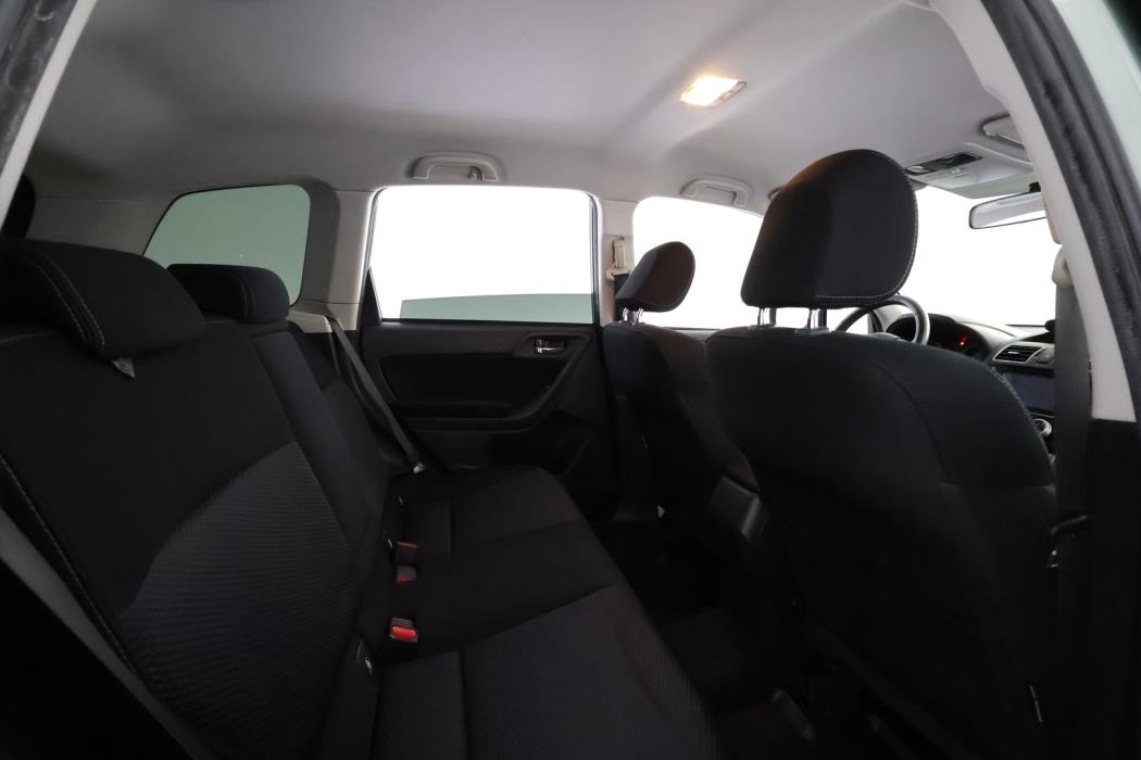 SUBARU Forester 2015