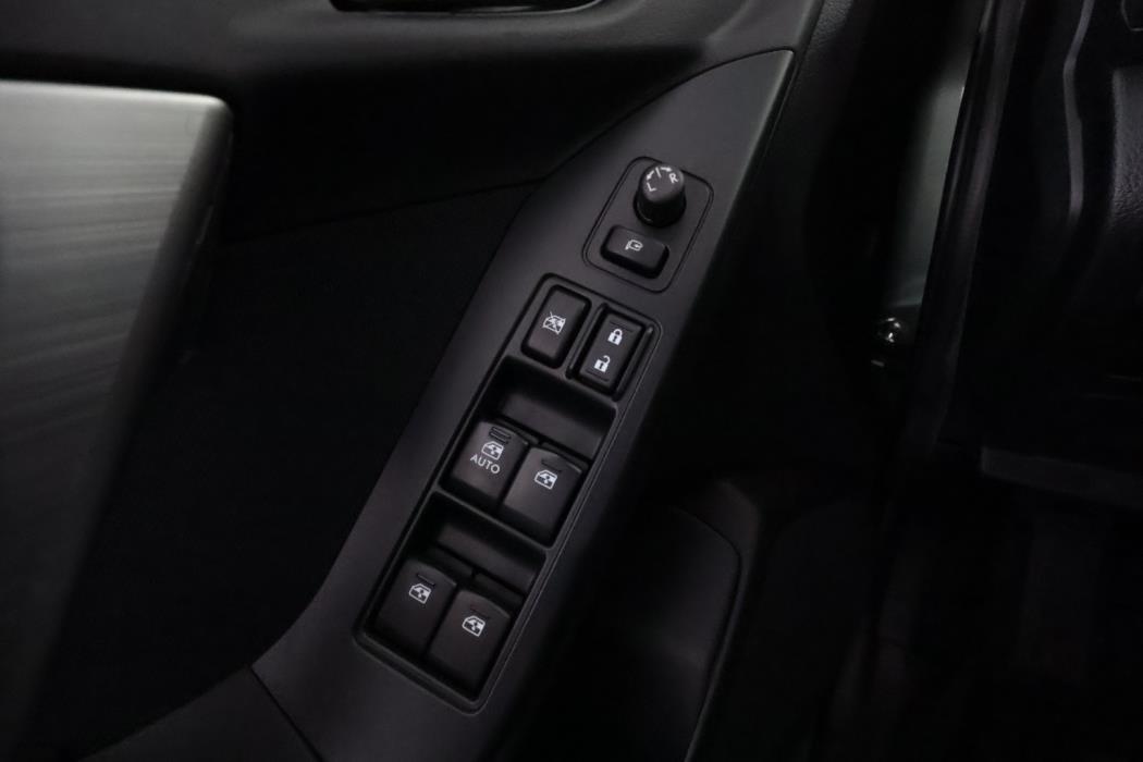 SUBARU Forester 2015