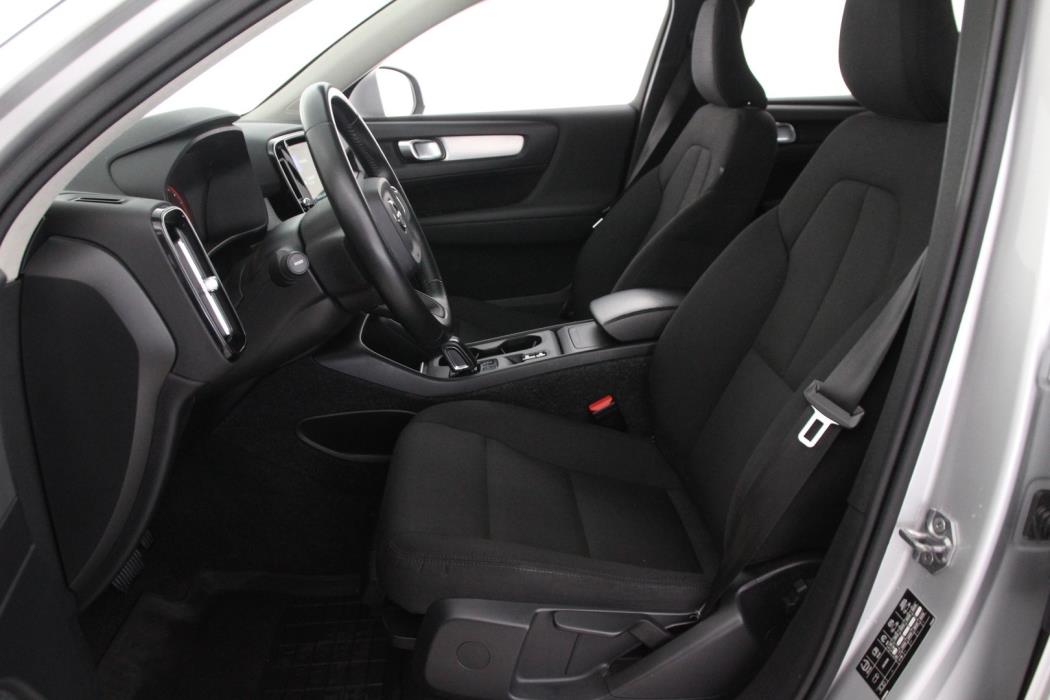 VOLVO XC40 2019