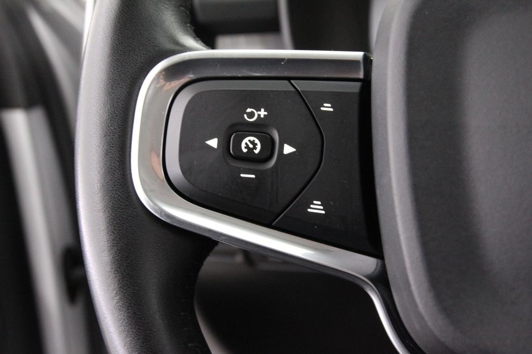 VOLVO XC40 2019