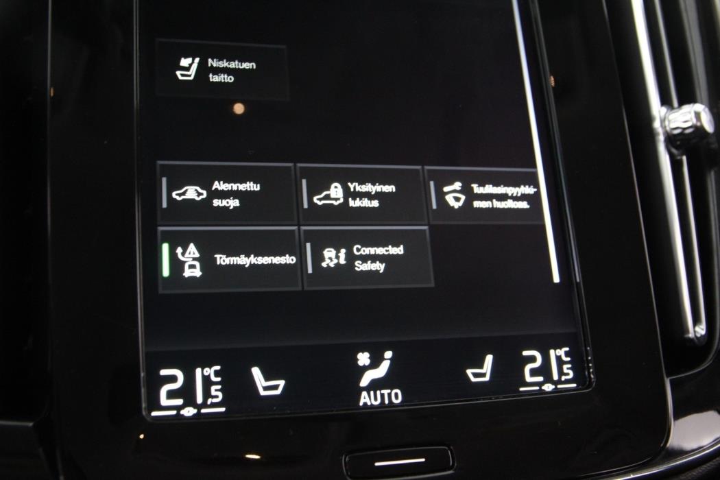 VOLVO XC40 2019