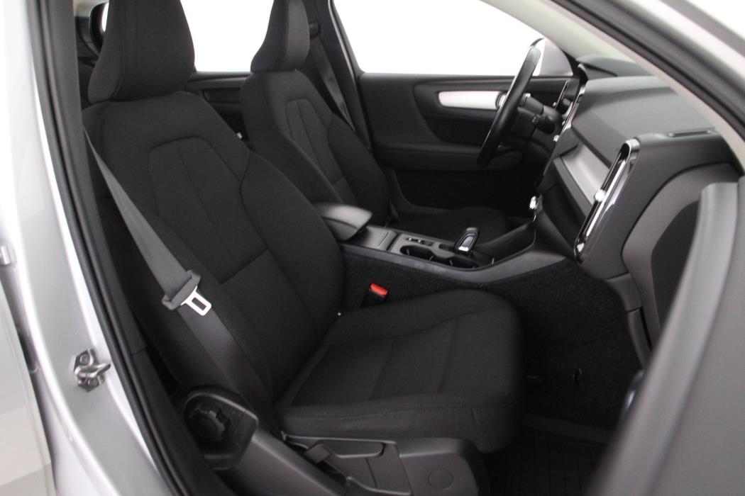 VOLVO XC40 2019